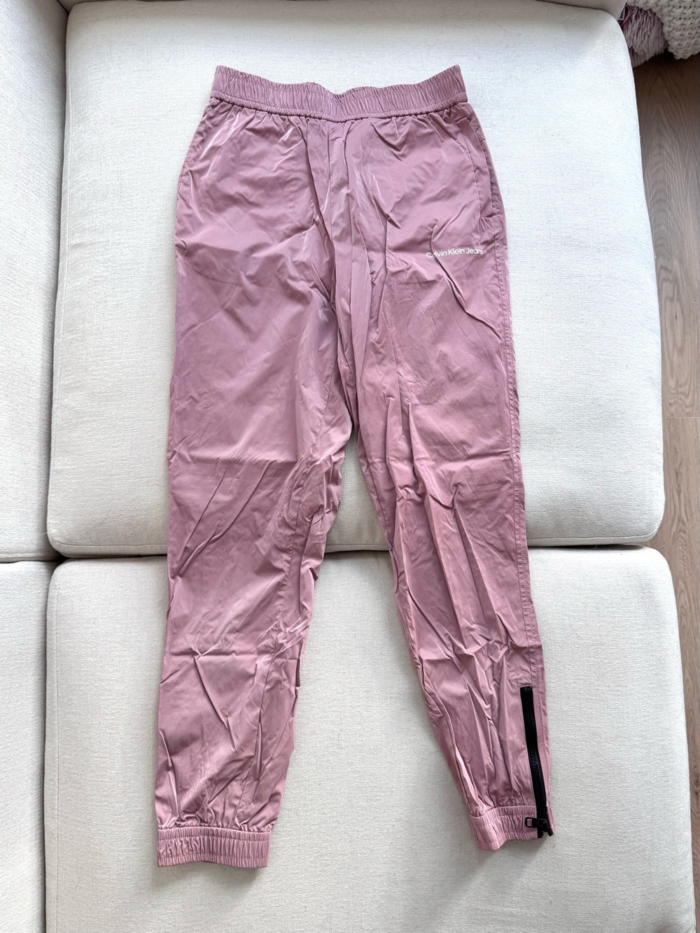NWOT Calvin Klein Jeans Pearlescent Nylon Track Pants — Pink (XS)